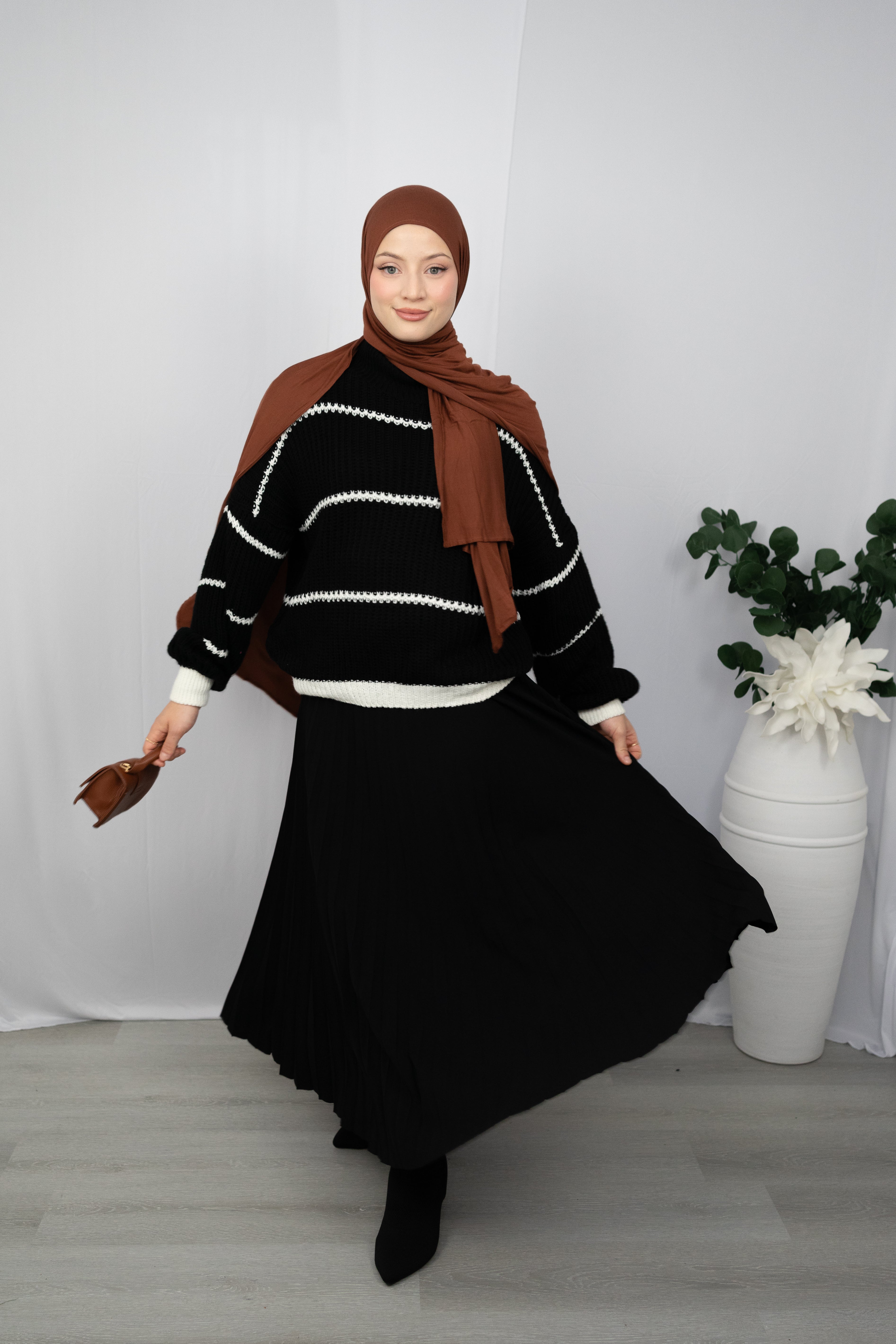 MITTELLANGER FALTENROCK AUS KREPP