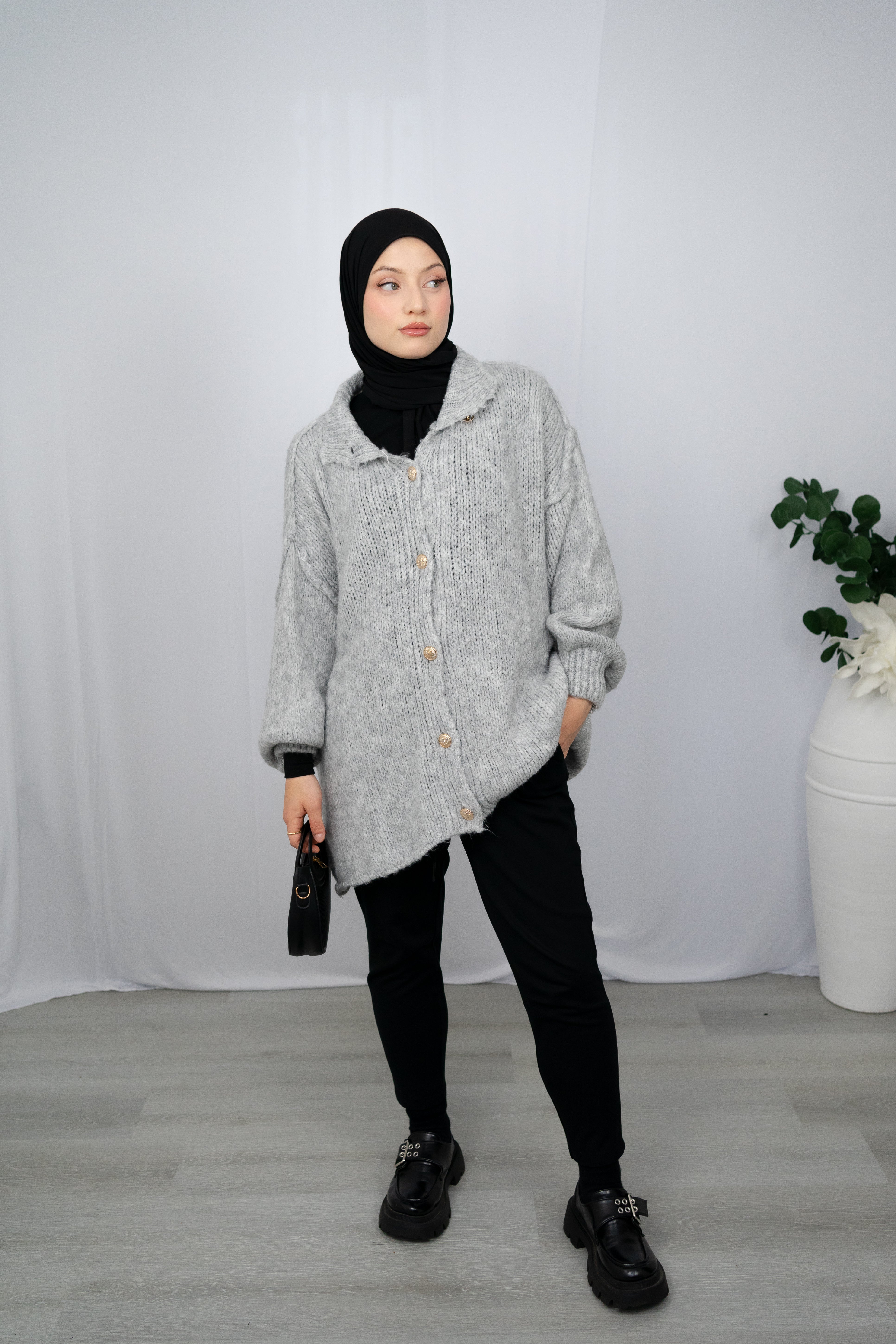 DIELLA CARDIGAN IN GRAU