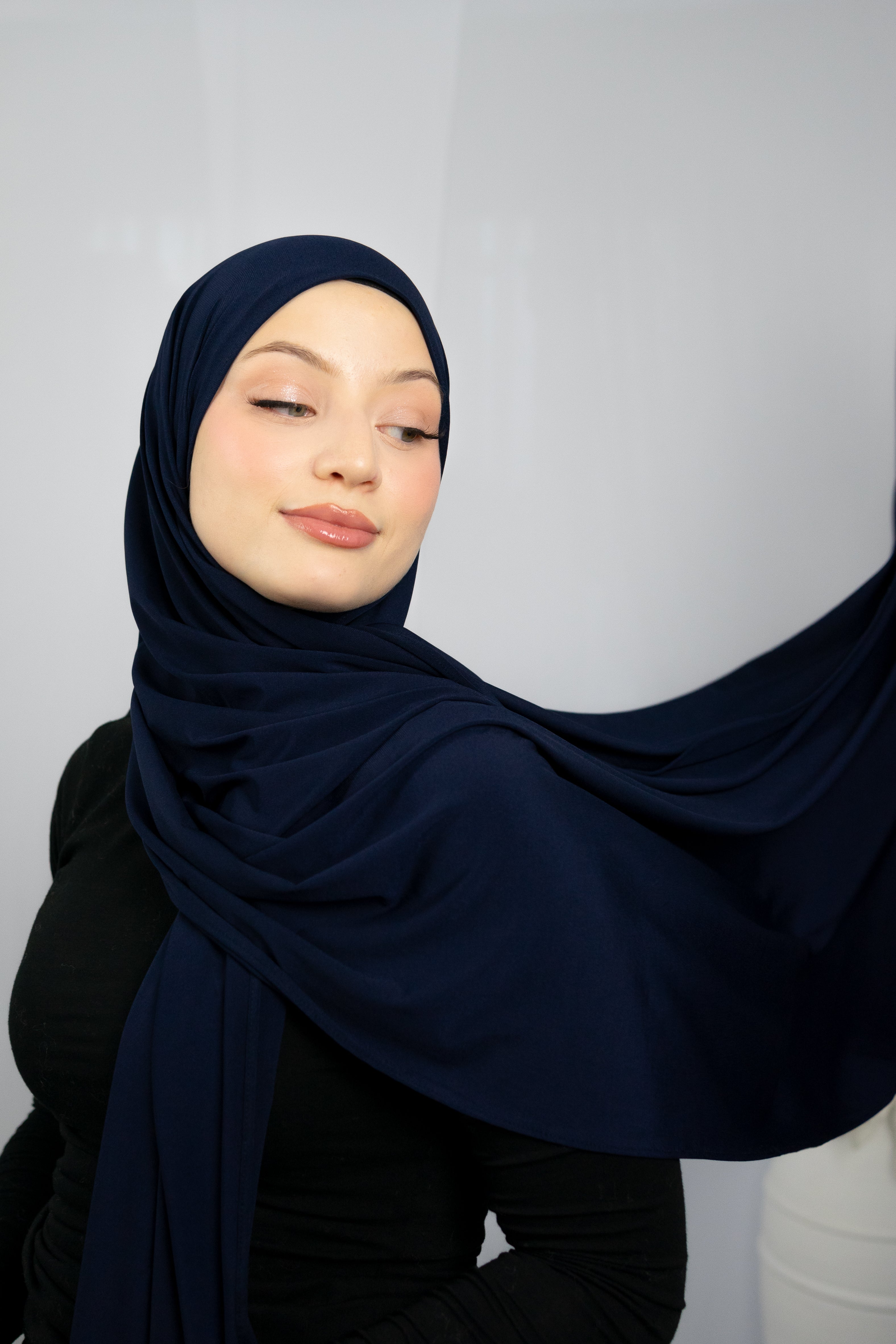 JERSEY-HIJAB IN MARINEBLAU