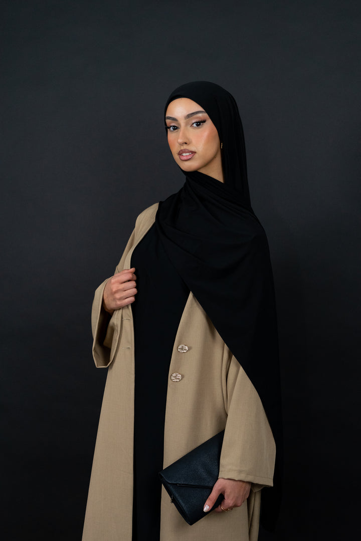 Eleganter Kimono mit Goldenen Knopf-Highlights