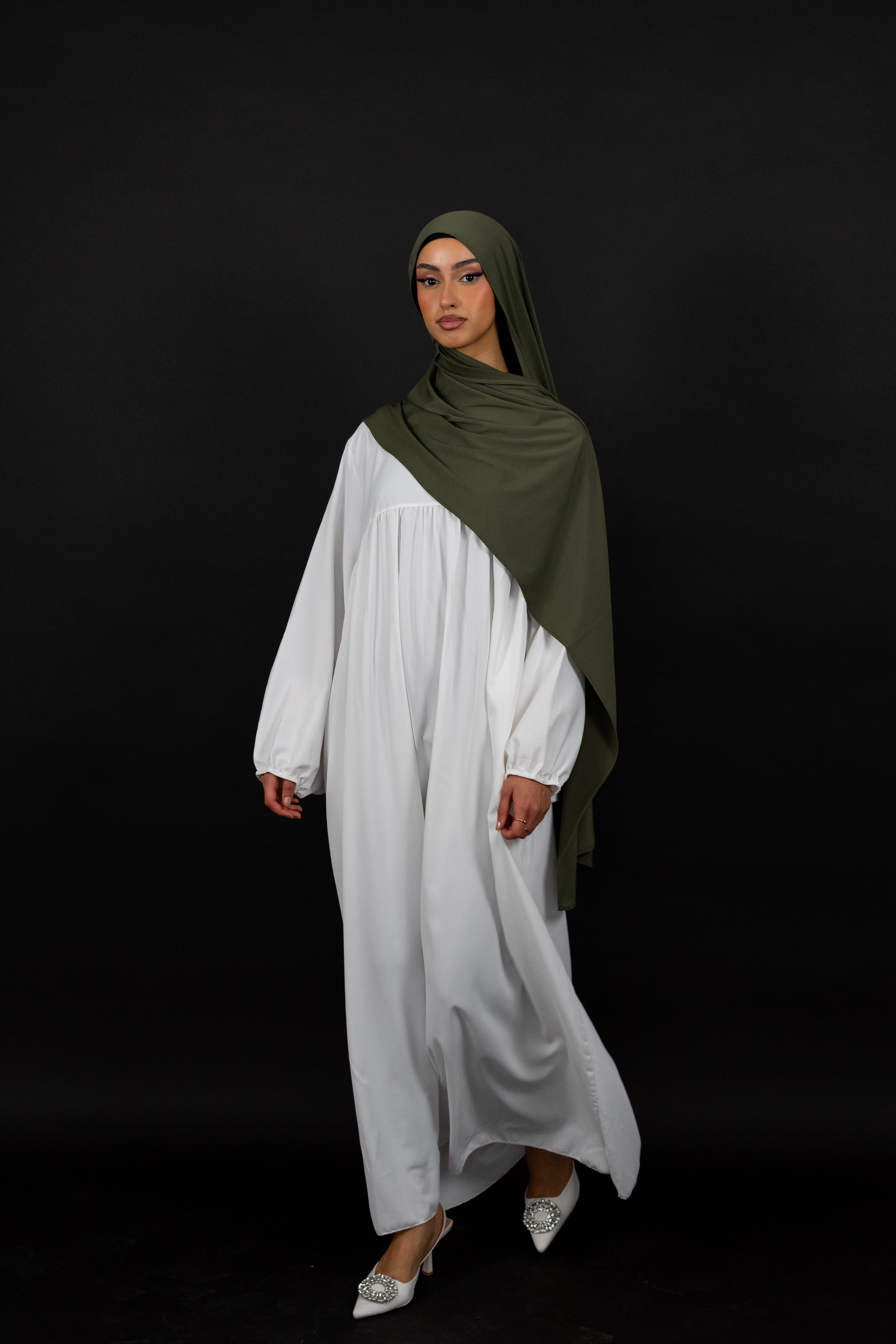 Siara Abaya aus Medina Seide in Weiß