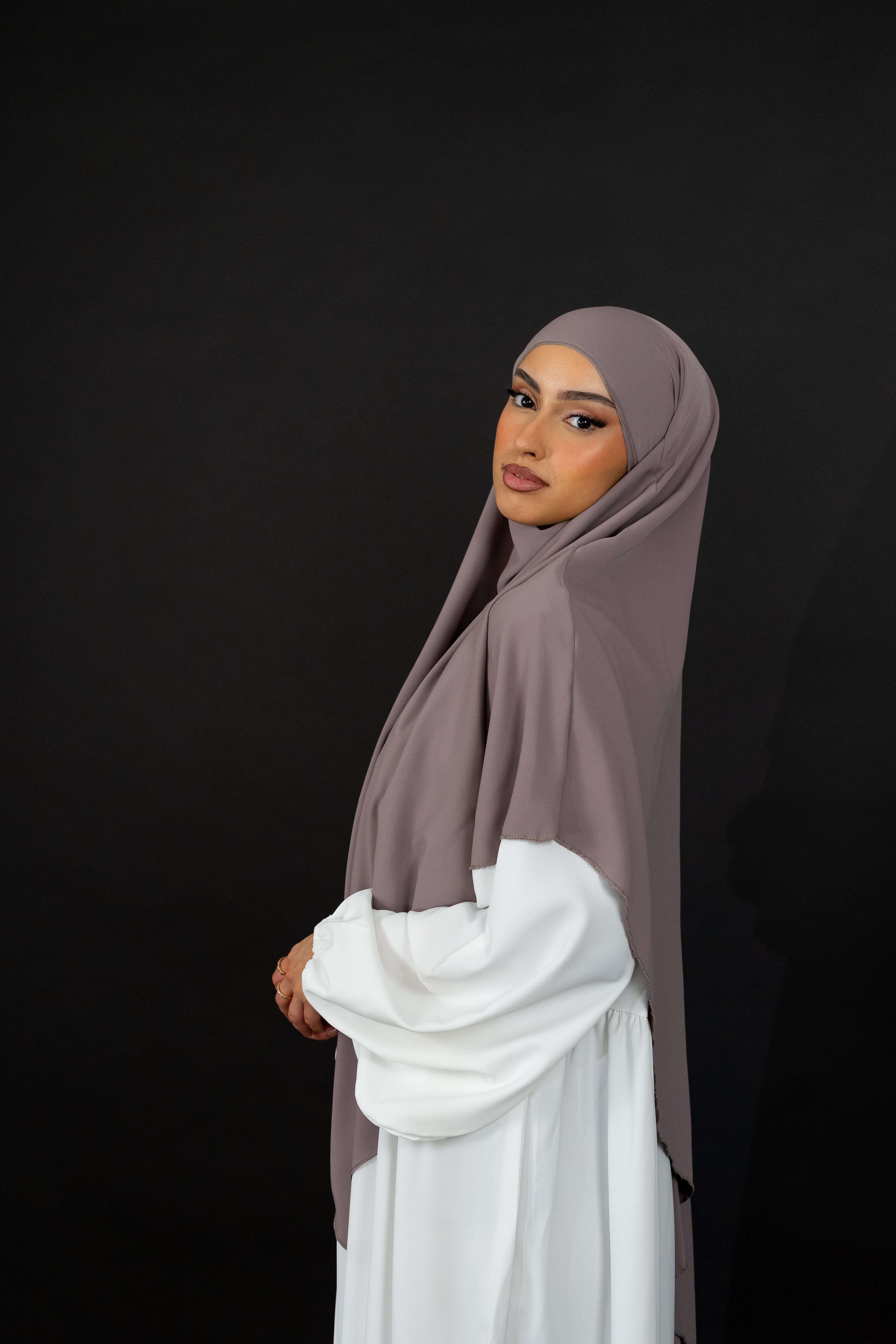 Eleganter Khimar in der Farbe Flieder
