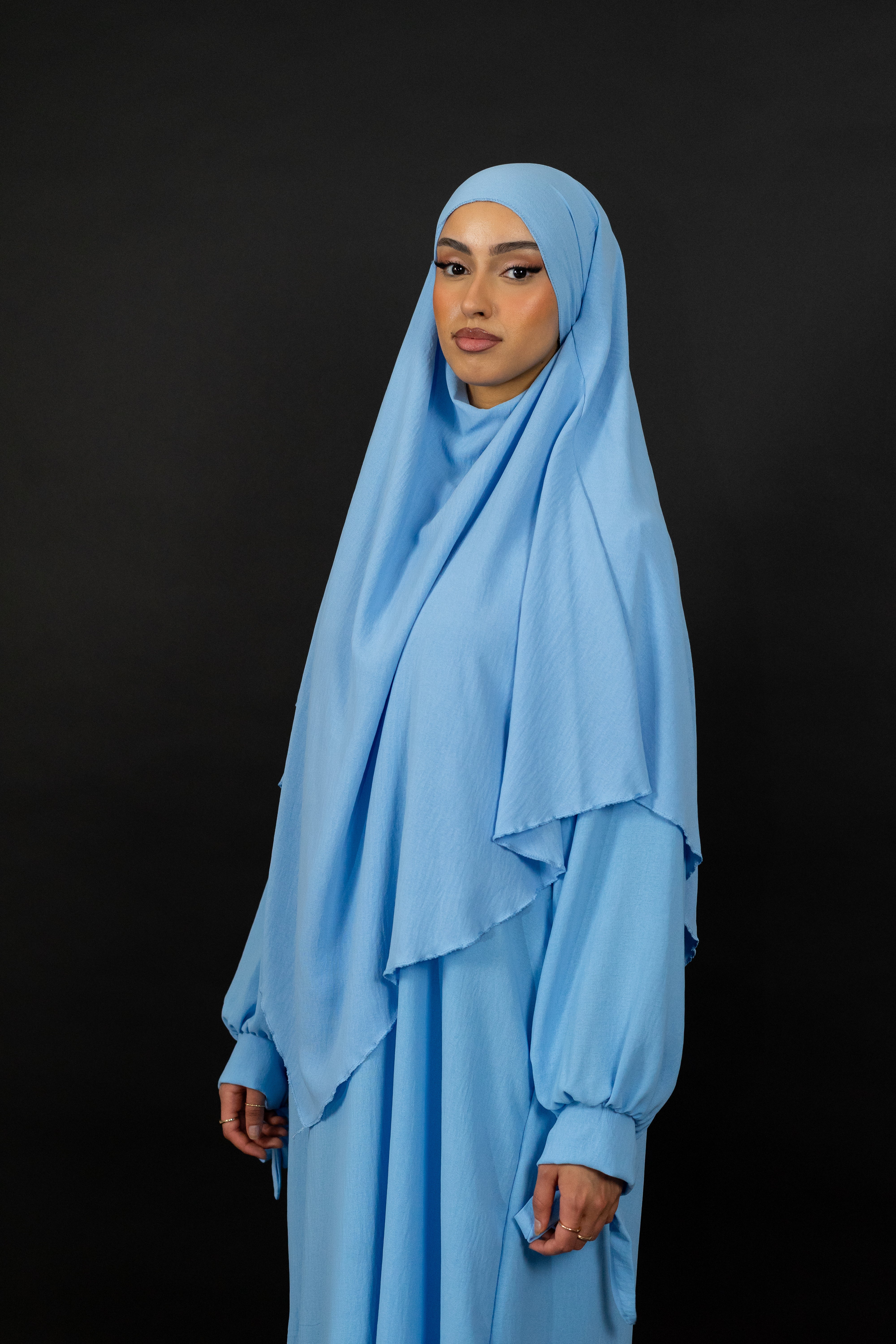 Abaya Set mit Schleifendetails in Babyblau