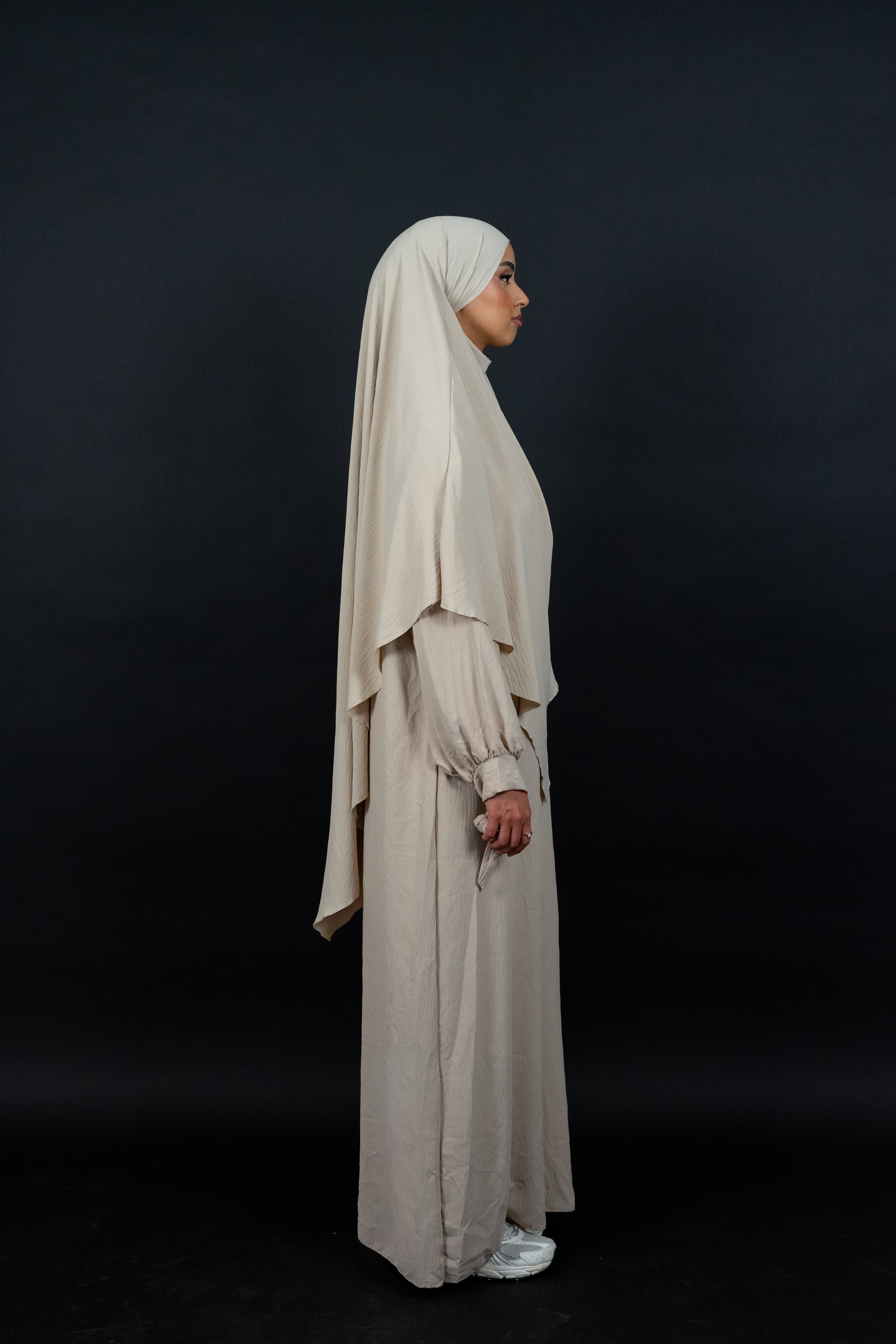 Abaya Set mit Schleifendetails in Beige