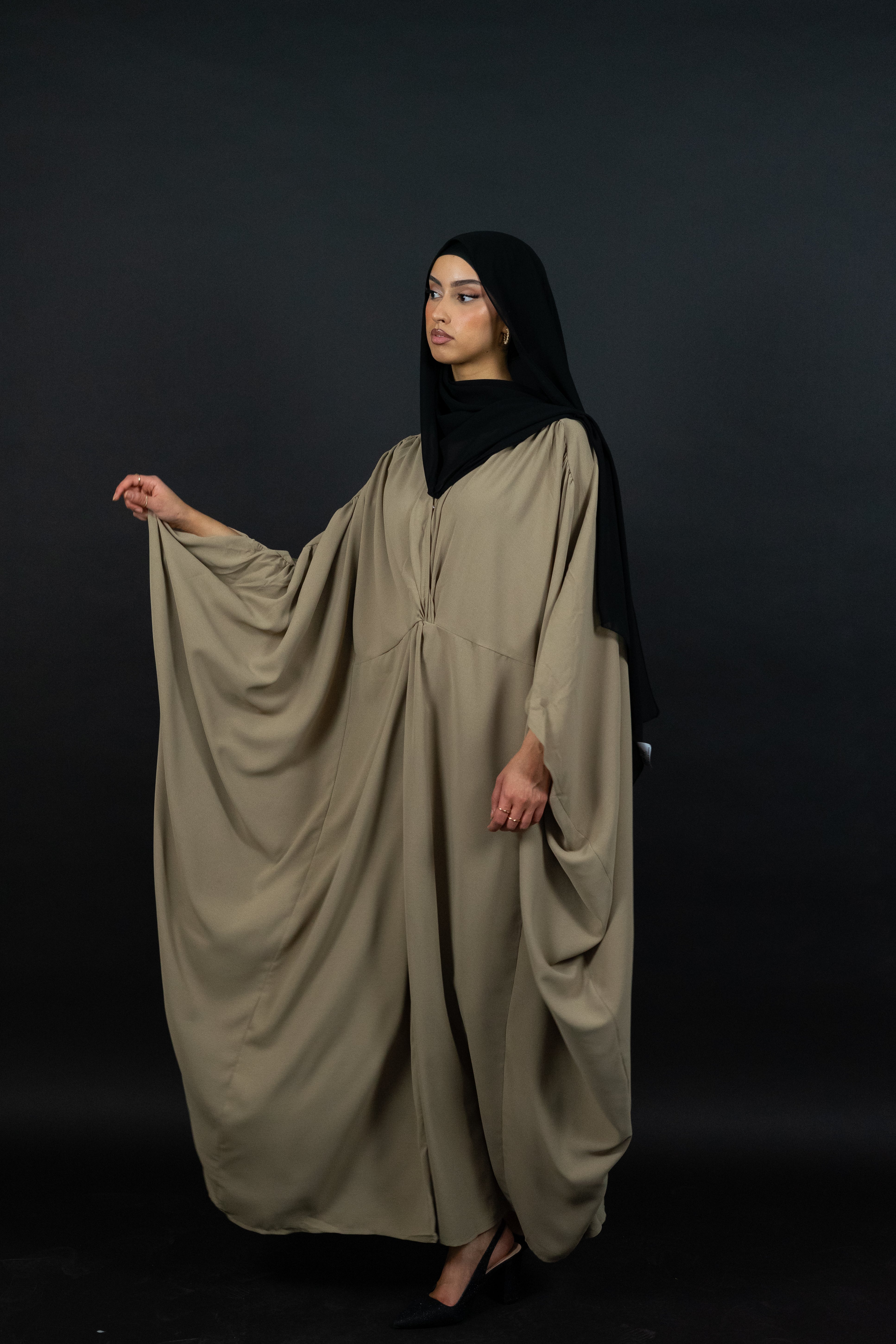 ABAYA KLEID MIT FLEDERMAUSÄRMELN